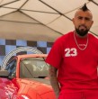 Conoce los detalles del sorteo que está realizando el futbolista chileno Arturo Vidal, en el que ofrece cinco vehículos, incluidos algunos modelos de alta gama. ¡Todo es por un fin solidario!