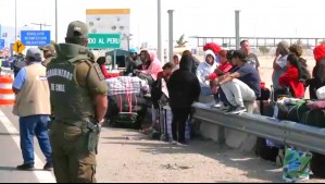 'En la noche el frío no te deja dormir': Así son los duros días de migrantes varados en la frontera norte con Perú