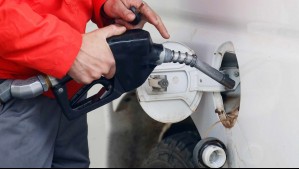 Cae el valor de un combustible: Conoce si sube o baja el precio de la bencina este jueves 4 de diciembre