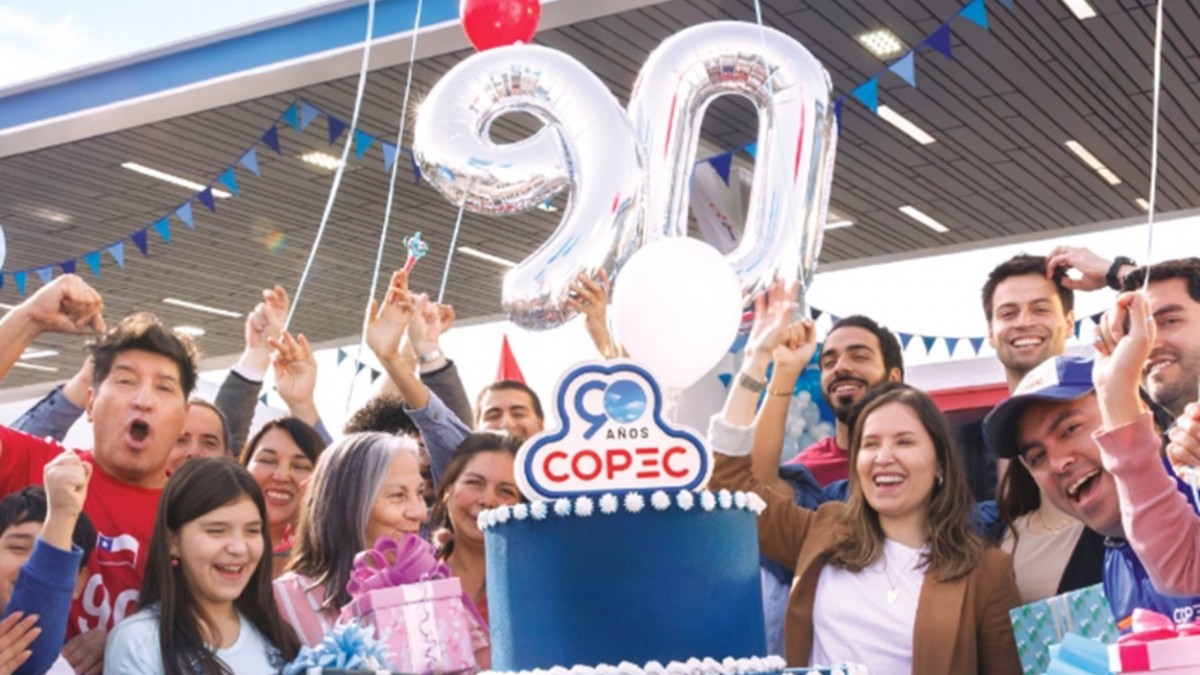'90 formas de decirte gracias': Copec sorteará combustible gratis por décadas en el cierre de su aniversario