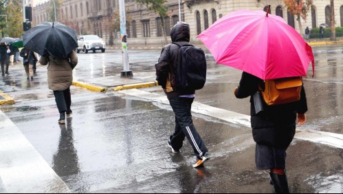 Lluvia en la Región Metropolitana: Pronostican hasta 15 mm por 'baja segregada' este fin de semana