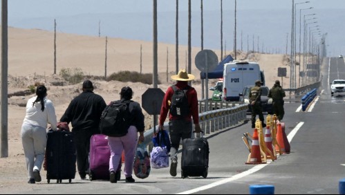 Encuesta Cadem: 82% de los encuestados dice que Chile debe poner 'más restricciones' a la política migratoria