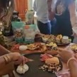 Cuatro parejas de la región de Valparaíso acusaron que la banquetera que contrataron no llegó a brindar su servicio el día de sus bodas. Uno de los matrimonios debió improvisar y comprar pizzas. ¡Detalles!