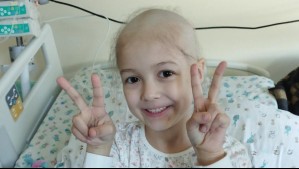 Necesitan reunir $1.000 millones: Madre inicia caminata desde Chillán a La Moneda para costear tratamiento de hija con cáncer