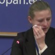 Una traductora no pudo seguir con su trabajo de intérprete en el Parlamento Europeo al escuchar el relato de un niño ucraniano que perdió a su madre. El menor sufrió heridas severas tras el ataque de un misil.