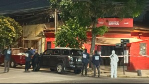 Mujer fue baleada mientras cerraba local comercial en Independencia: Balacera se registró en 2024 en el mismo lugar