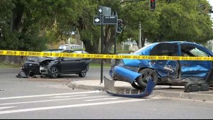 Tránsito cortado en Viña: Conductora consumió alcohol, manejó a exceso de velocidad, pasó con luz roja y chocó colectivo