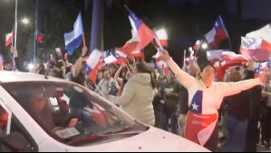 La celebración de los adherentes del Presidente Electo Kast en varias regiones del país: '¡Chile es y será un país en libertad!'