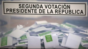 Ya se cerraron las mesas: Comienza el conteo de votos de la segunda vuelta presidencial en todo Chile