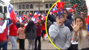 Cantando el himno nacional: Adherentes de José Antonio Kast celebran su triunfo en la región de La Araucanía