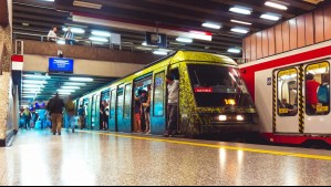 Se suma a Baquedano: Metro cierra otra estación de la Línea 1 por 'disturbios en el exterior'