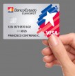 BancoEstado permite a sus usuarios abrir una cuenta vista, que incluye tarjeta de débito y no tiene costos ni de apertura, ni de manutención. A través de la cuenta RUT se pueden acceder a estos beneficios