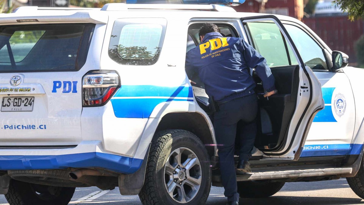 Millonario asalto a joyería en Lo Barnechea: Falsos guardias municipales maniataron a conserjes e hicieron forado para robar