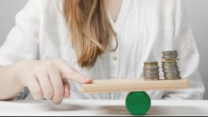 Trabajadora revisó el sueldo de sus compañeros para confirmar si ganaban más que ella: Fue despedida pero será indemnizada