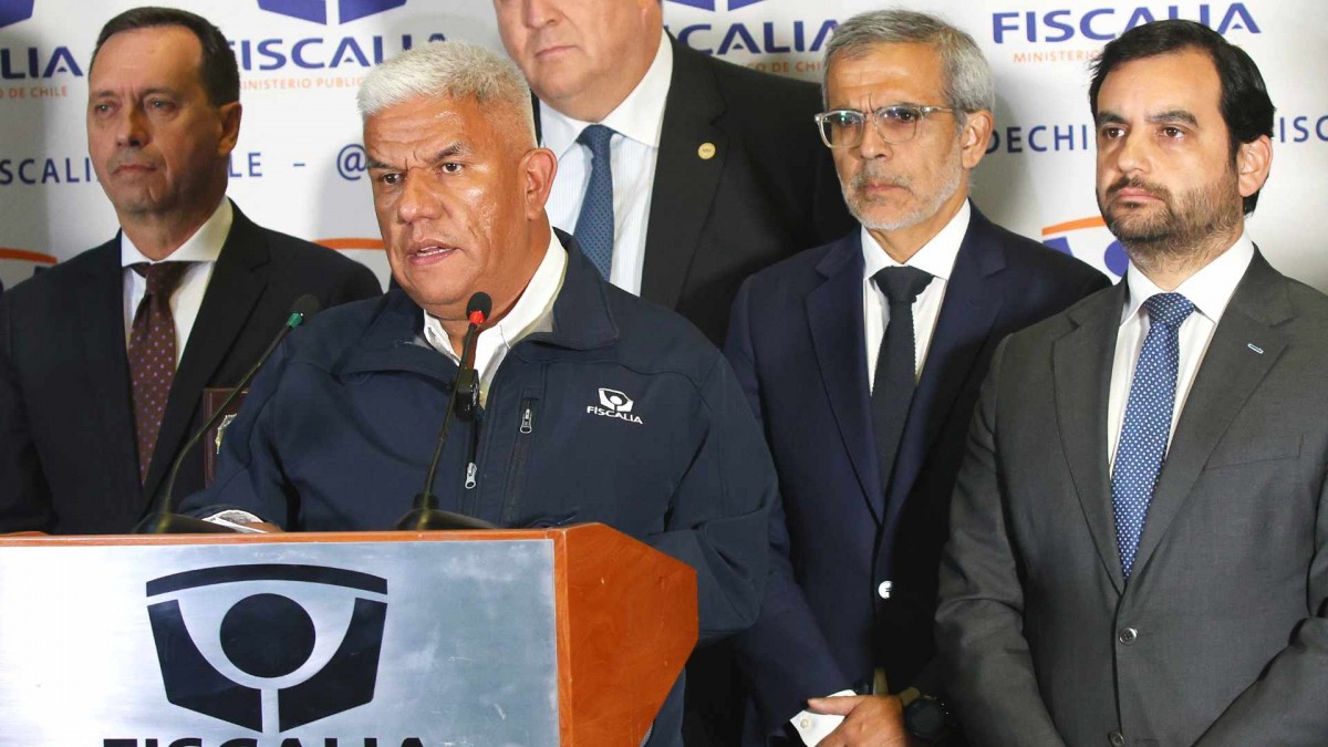 Más de 40 gendarmes detenidos: Fiscalía explica cómo funcionaba red de corrupción que operaba en Santiago 1 y otras cárceles