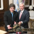 Su primera visita fue a su amigo, el Presidente de Argentina, Javier Milei. Un encuentro donde hablaron de economía, seguridad y migración, pero también de otros temas como la eventual extradición de Galvarino Apablaza.
