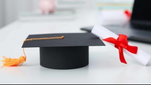 Obtén $73 mil con el Bono Graduación de Cuarto Medio: Así puedes cobrarlo