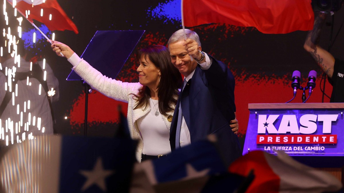 Primera Cadem tras las elecciones: 55% de los encuestados cree que a Chile le irá 'muy bien o bien' con el Gobierno de Kast