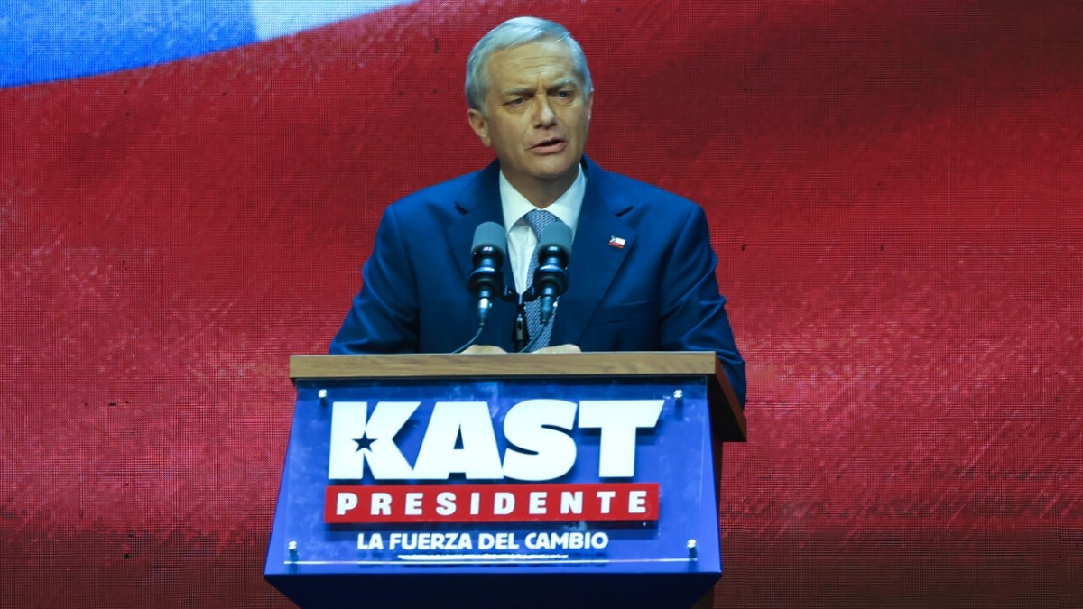 Desde reuniones en La Moneda hasta un viaje a Argentina: Los primeros siete días de José Antonio Kast como Presidente Electo