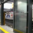 Metro de Santiago ya instaló la primera puerta en los andenes de la estación San Pablo en Línea 1. Se espera que los trabajo se extiendan tres semanas por andén.