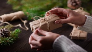 Regalos sustentables: juguetes educativos, tecnología solar y audio reciclado ganan espacio esta Navidad