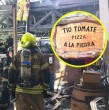 Un incendio afectó al reconocido restaurante de pizzas Tío Tomate ubicado en la comuna de Providencia, Región Metropolitana. El siniestro se habría producido por una falla eléctrica en la barra de tragos.