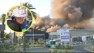 'No está controlado': Bomberos entrega actualización por incendio que afectó a bodegas cercanas al Mallplaza Norte