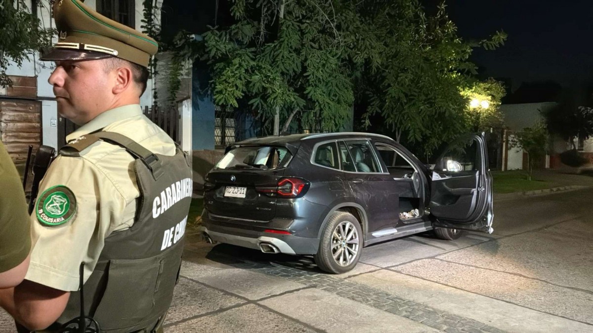 7 adultos y un menor de edad son detenidos tras persecución en Providencia: Provocaron accidente de patrulla municipal