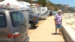 Fuegos artificiales en el mar: Polémica por casas rodantes ubicadas en el borde costero para celebrar Año Nuevo