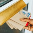 Dinamarca puso fin a más de 400 años de servicio postal este martes. Y es que PostNord, la empresa pública de servicio postal del país europeo, dejó de repartir cartas durante la jornada debido al avance de la digitalización.