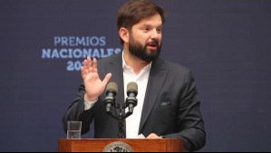 'Pintamos sin permiso para los que vienen': La broma del Presidente Boric sobre hacer murales en La Moneda