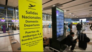 Falso aviso de bomba en Aeropuerto de Santiago: Evacúan avión con destino a Antofagasta en medio de embarque