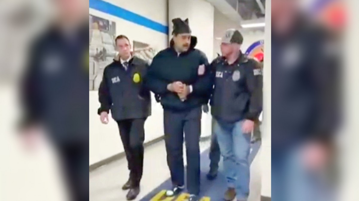 'Good Night, Happy New Year': Las primeras palabras de Maduro tras llegar a centro de detención en Brooklyn