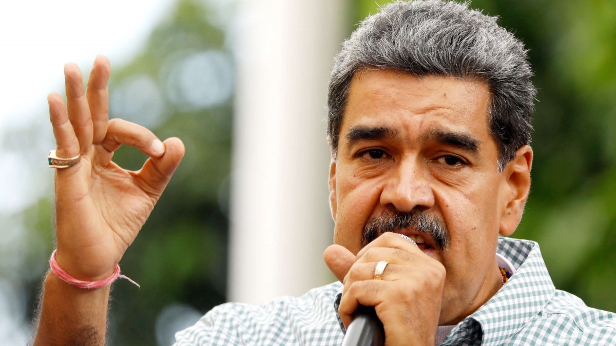 Revelan primera imagen oficial de Nicolás Maduro capturado por las tropas estadounidenses