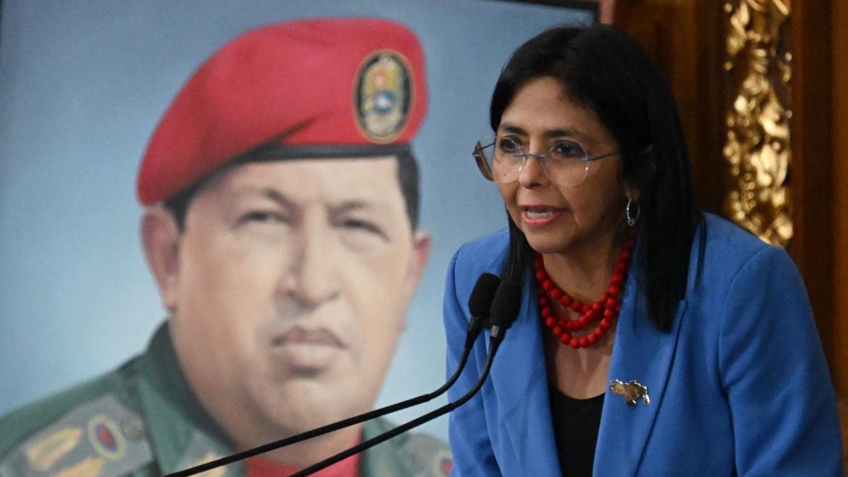 Acusan 'cobarde secuestro' de Maduro: Militares reconocen a Delcy Rodríguez como presidenta encargada de Venezuela