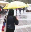 El meteorólogo de Mega, Jaime Leyton, advirtió que existe la probabilidad de lluvias en los próximos días en la Región Metropolitana. Esta semana bajarán las temperaturas en la capital.