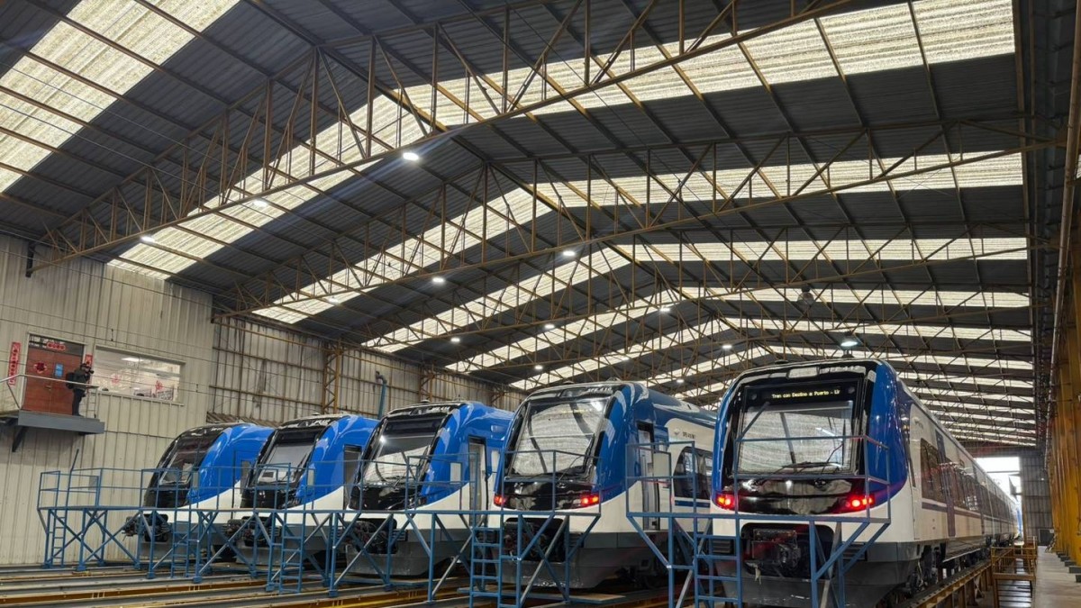 Con aire acondicionado y para más de 600 pasajeros: Así son los nuevos trenes que se suman al recorrido Limache - Puerto