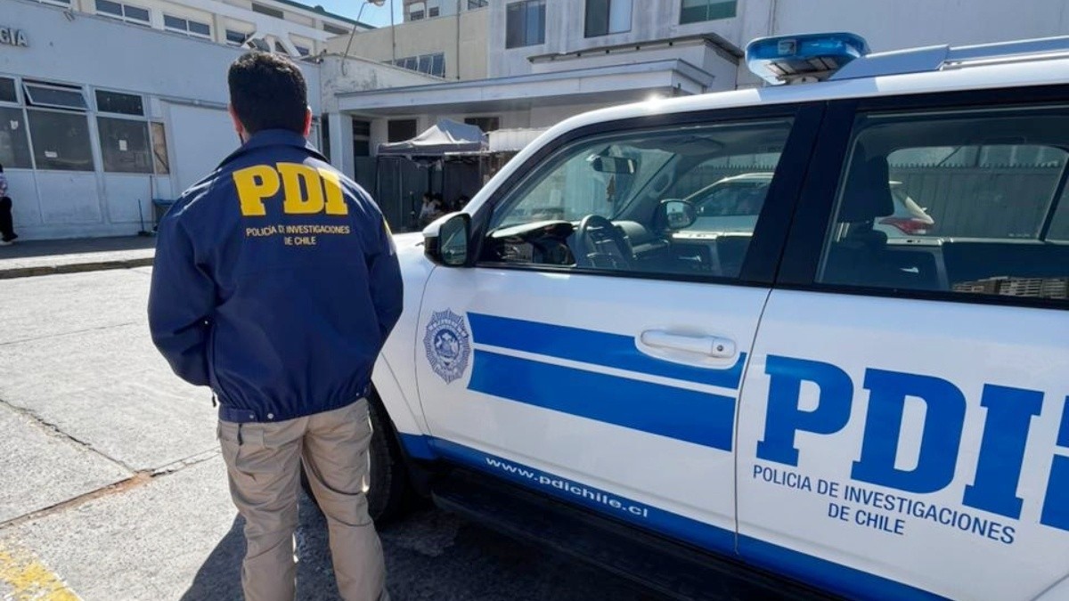 Terminó chocando su vehículo: Confuso hecho en Iquique deja a un hombre herido a bala y en estado grave