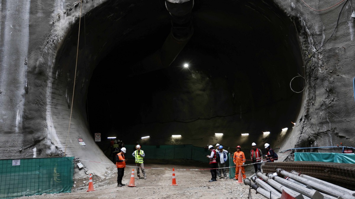 Por incumplimientos 'graves y reiterados': Metro de Santiago cancela contrato con constructora por obras de Línea 7