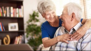 Adultos mayores: Estos son los principales bonos que recibirán durante 2026