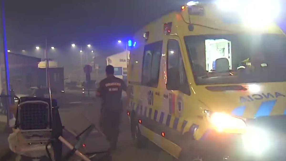 Contra el reloj: Trasladan a pacientes del Hospital de Lirquén a Concepción y Talcahuano por cercanía del fuego