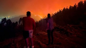 Directora de Senapred confirma evacuación de 20 mil personas y llama a despejar rutas hacia Hospital Las Higueras