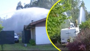 Carro lanza aguas de Carabineros ayuda a humedecer viviendas ante posible llegada del fuego en Concepción