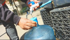 Por hasta 15 horas: Cortes de agua afectarán a dos comunas de la RM este jueves