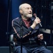 Phil Collins reveló en un documental que enfrenta graves secuelas neurológicas desde 2007, que requiere cuidados 24/7 y recordó sus últimas presentaciones y su recuperación tras problemas con el alcohol.