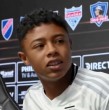 Amaro Delgado es el nombre del futbolista de 14 años que firmó un contrato profesional con Colo Colo. El joven jugador es oriundo de Lautaro y juega de extremo izquierdo.