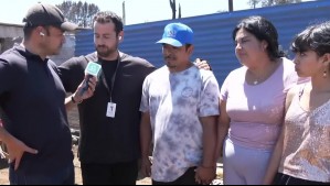 Desafío Levantemos Chile regala tarjeta de $2 millones y se compromete con casa para familia que lo perdió todo en Punta de Parra