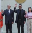 El Presidente Electo de Chile, José Antonio Kast, llegó este viernes a El Salvador para visitar, primero, el Cecot, la megacárcel de máxima seguridad. Unas horas más tarde, se reunió con Nayib Bukele.