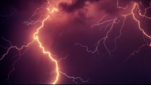 Incluye a la ciudad de Santiago: Meteorología emite alerta por tormentas eléctricas en zonas de O'Higgins y la RM