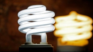 Intensas lluvias dejan casi 30 mil clientes sin luz en la Región Metropolitana